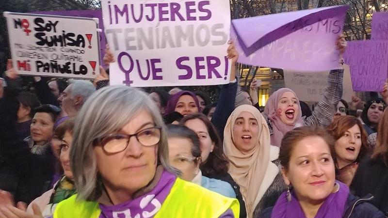 Mujeres musulmanas en la manifestación del 8M en Madrid. 