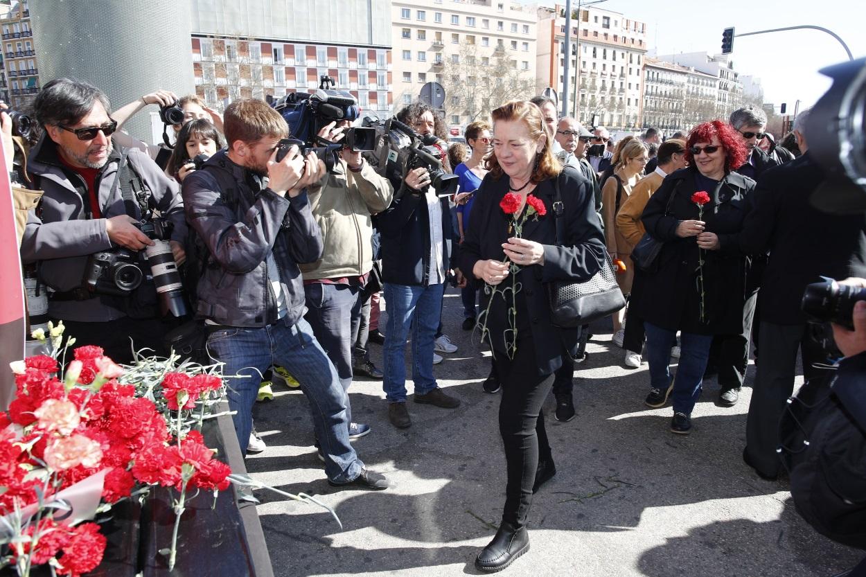 La expresidenta Asociación 11 M Afectados por el Terrorismo, Pilar Manjón, durante la ofrenda floral en el acto 'In Memorian'