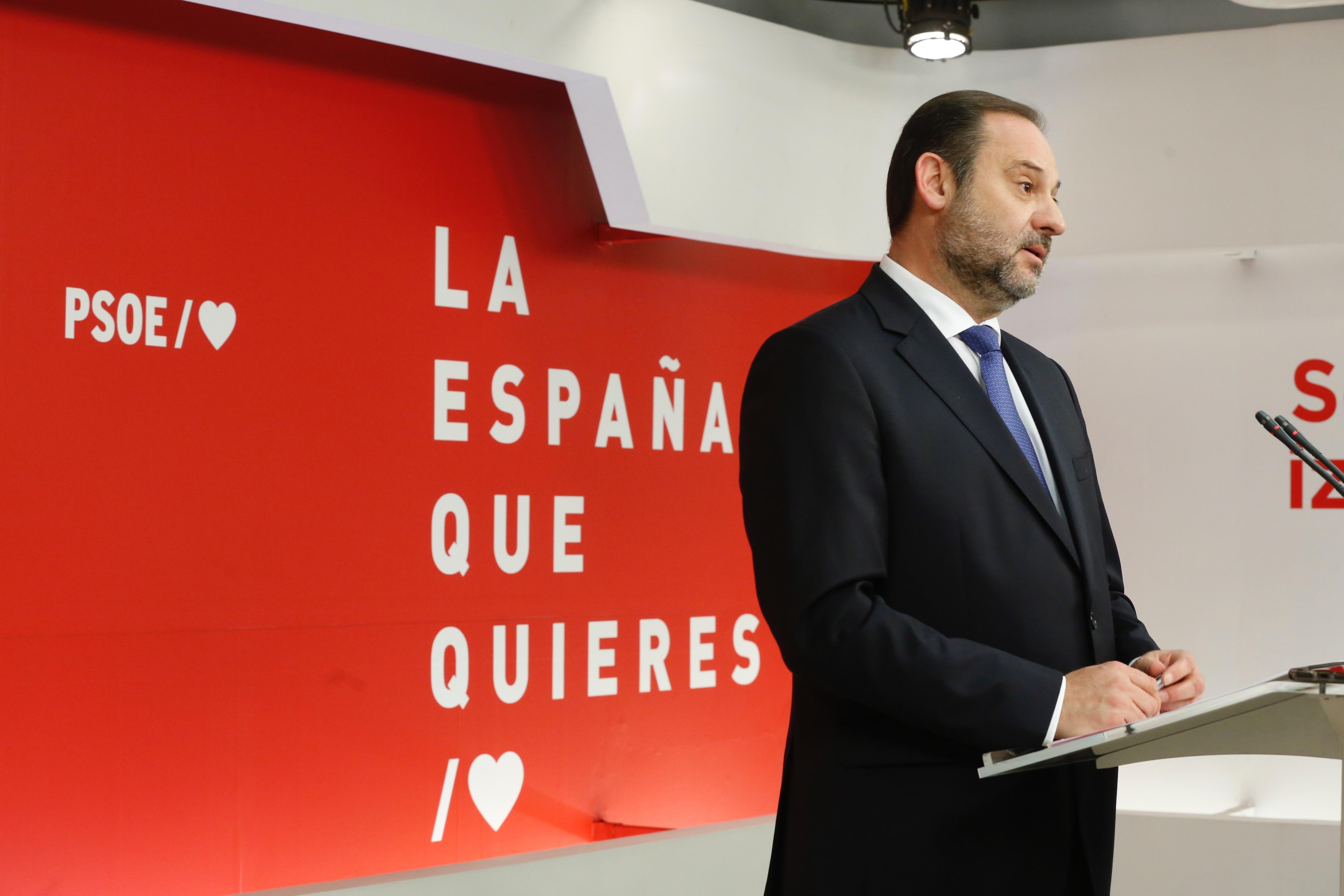 El secretario de Organización del PSOE José Luis Ábalos en rueda de prensa. Europa Press.