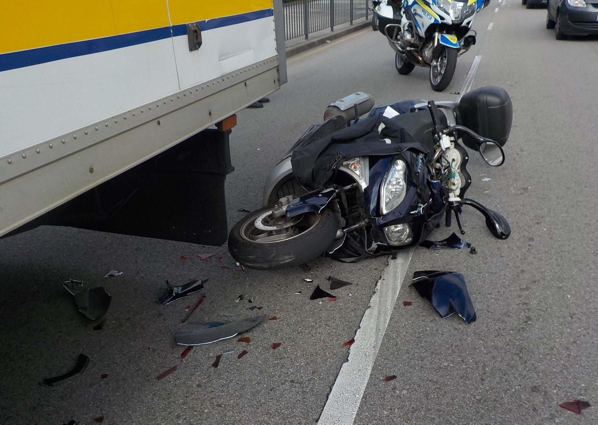 Accidente de tráfico en las cercanías de Oviedo - Europa Press