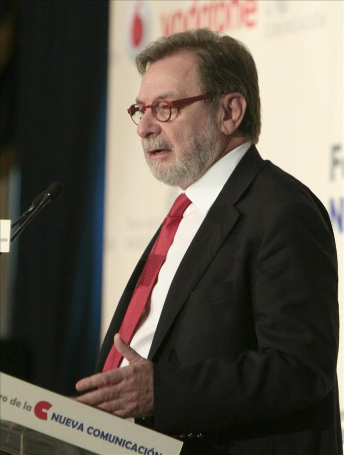 Prisa impone rebaja salarial de hasta el 6,5% y no descarta un ERE en la SER