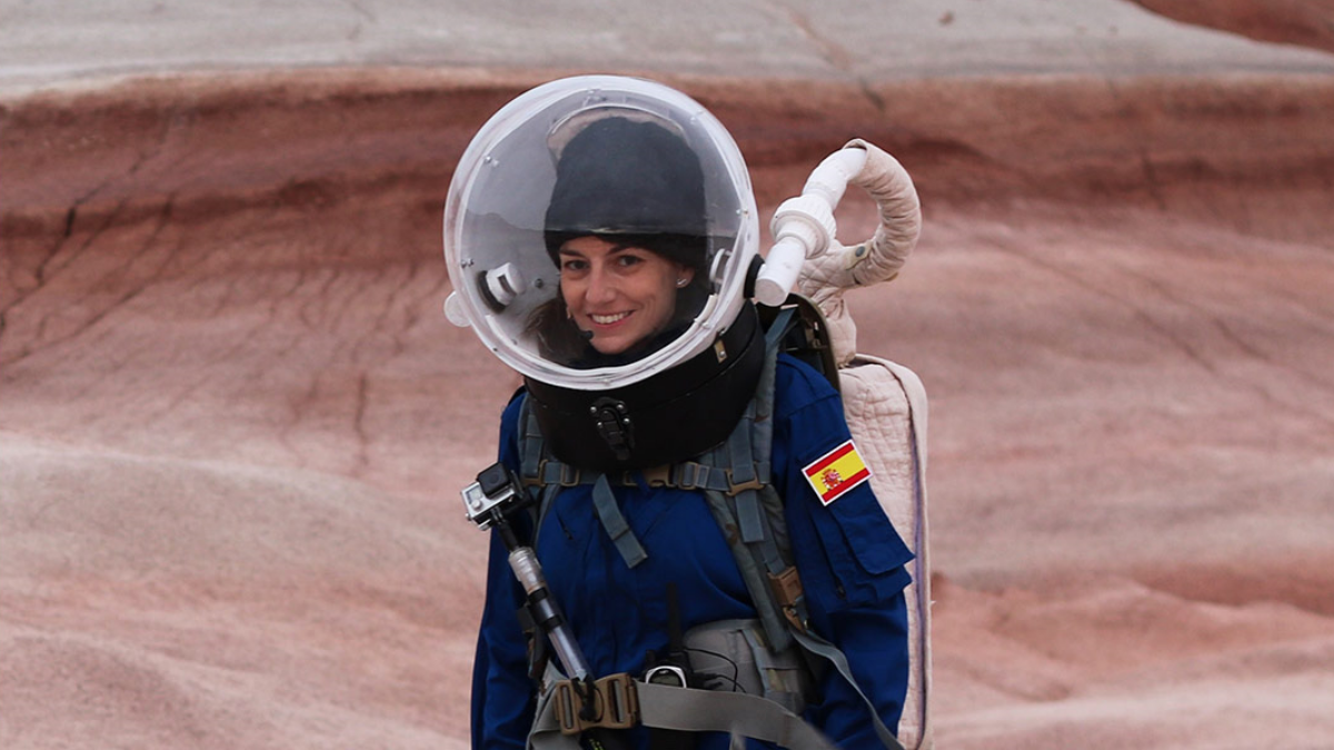 La ingeniera aeroespacial Natalia Larrea, ha sido comandante de la misión simulada a Marte en la Mars Desert Research Station, donde ocho personas convivieron durante dos semanas, en aislamiento