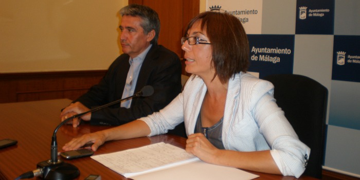 El alcalde de Málaga "actúa como Dr. Jekyll y mister Hyde para defender su herencia en contra del organismo que él mismo preside”