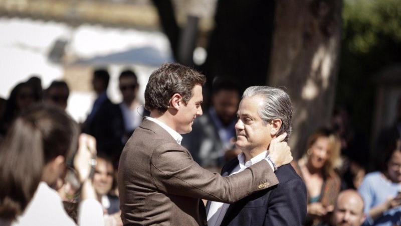 El presidente de Ciudadanos Albert Rivera y el exvicepresidente de Coca Cola y candidato al Congreso por Madrid Marcos de Quinto