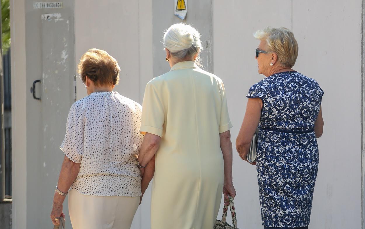 España se encuentra entre los países con la esperanza de vida más elevada, pero con el número de años vividos más alto con menos felicidad (Foto: Europa Press/Archivo).