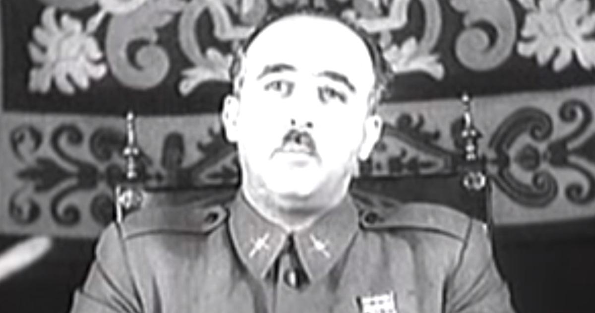 Francisco Franco anuncia el fin de la Guerra Civil.