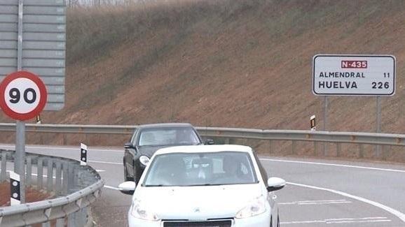 Carretera con límite de 90 kilómetros hora debido a una nueva campaña de la DGT. Imagen archivo