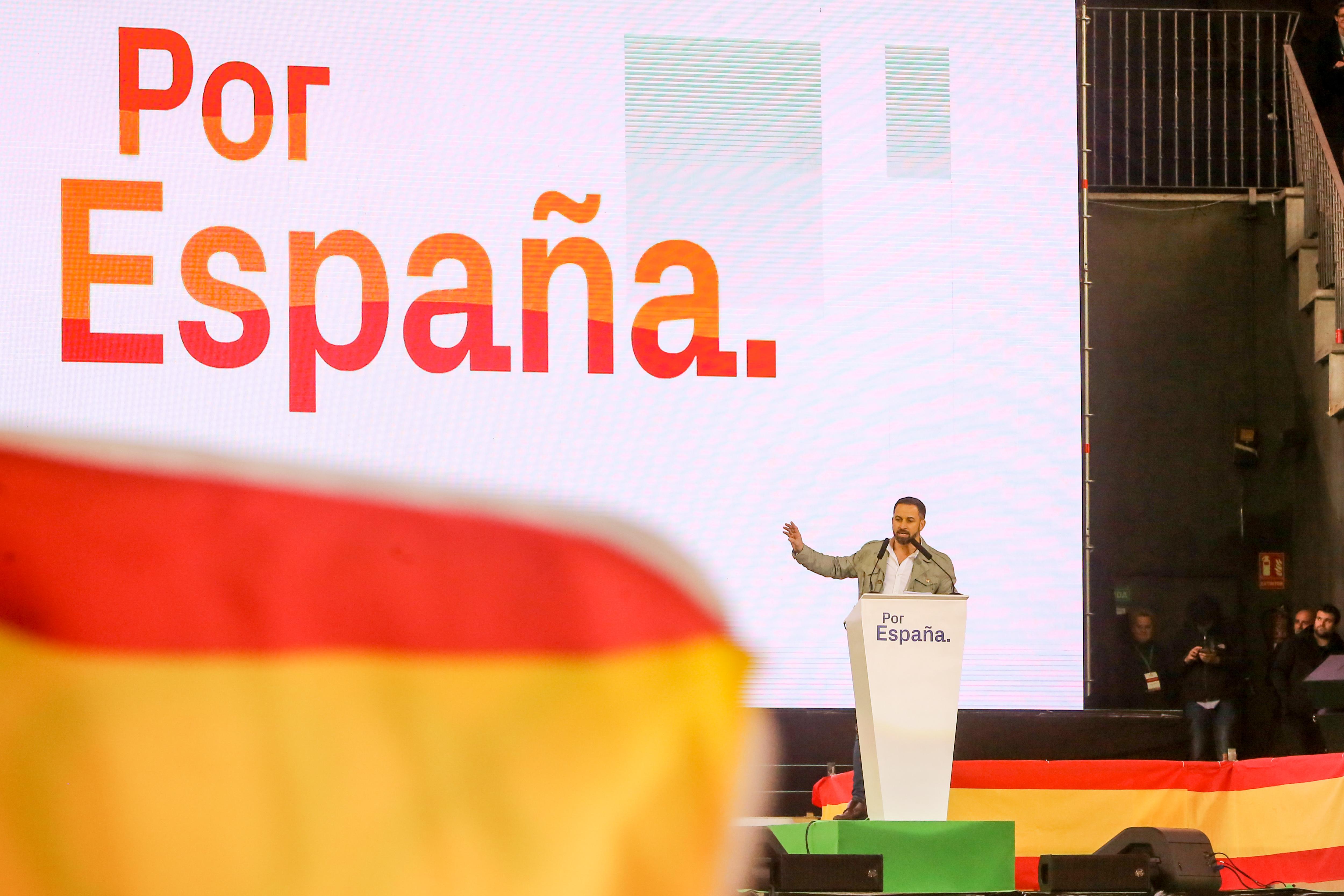 El presidente de Vox Santiago Abascal interviene en el acto de presentación de candidatos del partido para las elecciones generales 
