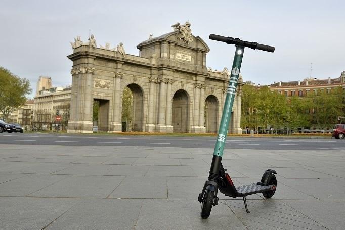 Servicio de patinetes eléctricos compartidos de alquiler de Seat y UFO - SEAT