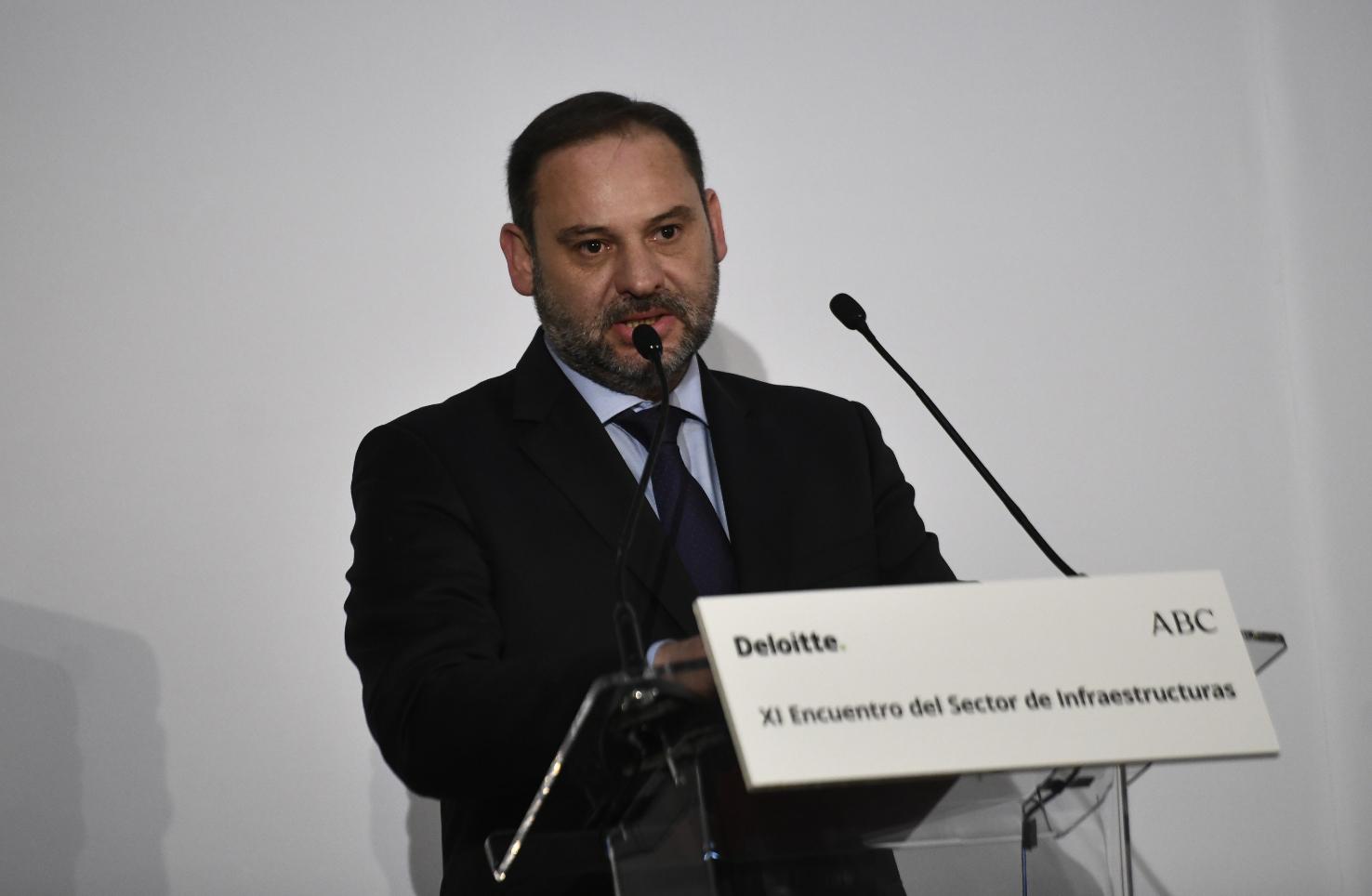 El ministro de Fomento José Luis Ábalos interviene en el 'XI Encuentro de Infraestructuras' - Oscar del Pozo Europa Press