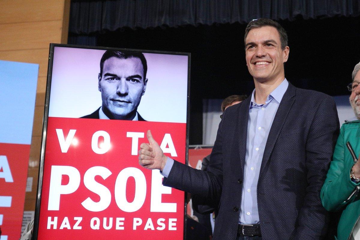 Pedro Sánchez, en el acto de arranque oficial de la campaña, en Dos Hermanas. PSOE