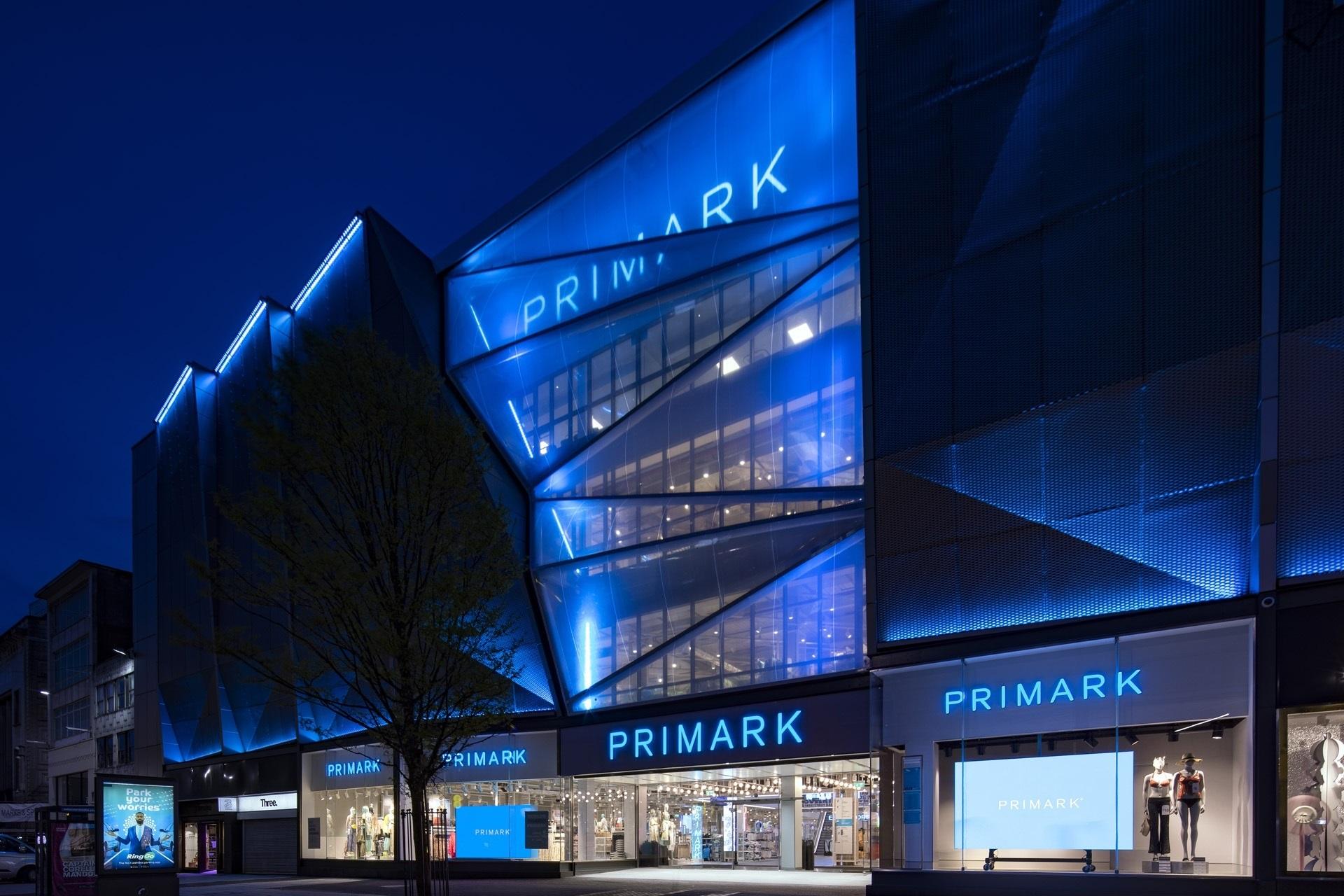 Primark abre en Birmingham su tienda más grande del mundo - Primark