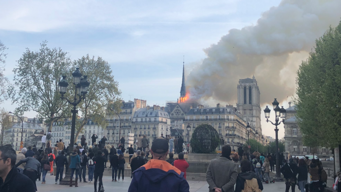 Se incendia la Catedral de Notre Dame de París
