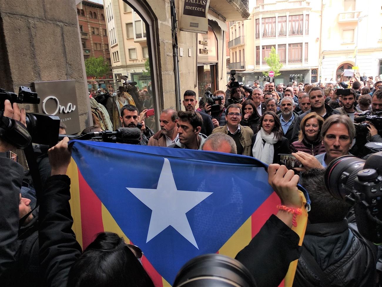 Inés Arrimadas junto a José María Espejo Saavedra, Lorena Roldán, Carlos Carrizosa y Carina Mejías