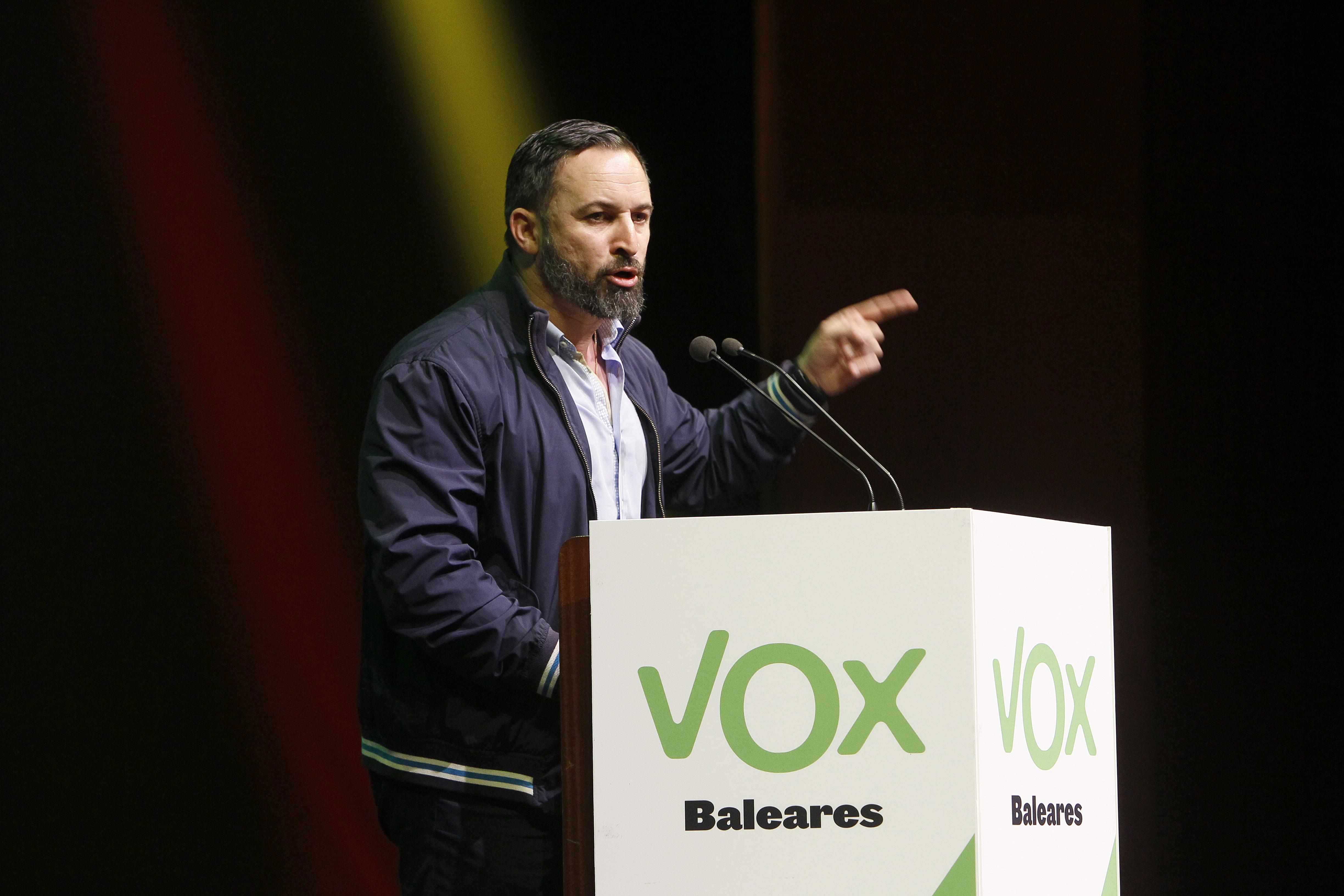 EuropaPress - El presidente de Vox Santiago Abascal interviene en acto electoral del partido en el Auditorium de Palma de Mallorca