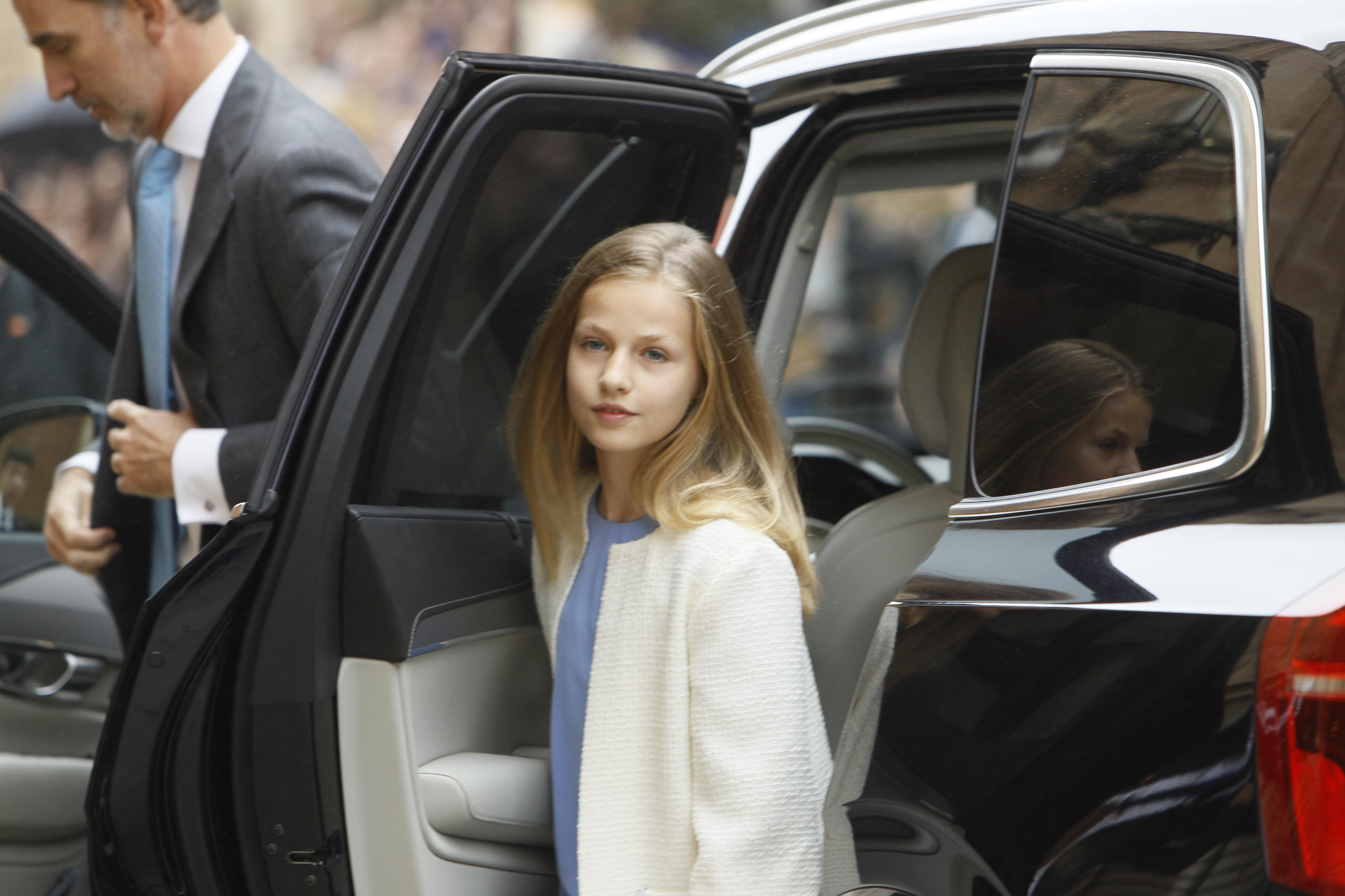 La princesa de Asturias Leonor de Borbón Ortiz a la entrada de la Catedral de Palma de Mallorca