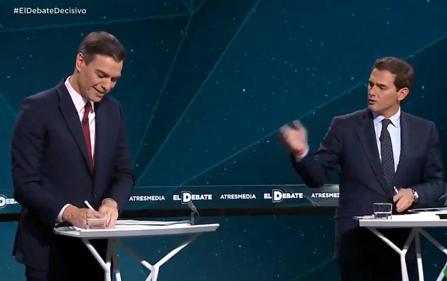 Pedro Sánchez y Albert Rivera en el debate de Atresmedia