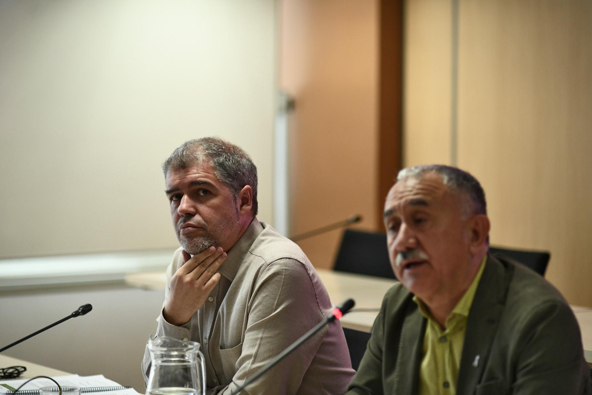 El secretario general de CCOO Unai Sordo (i) y el de UGT Pepe Álvarez (d) en una imagen de archivo - Óscar del Pozo Europa Press