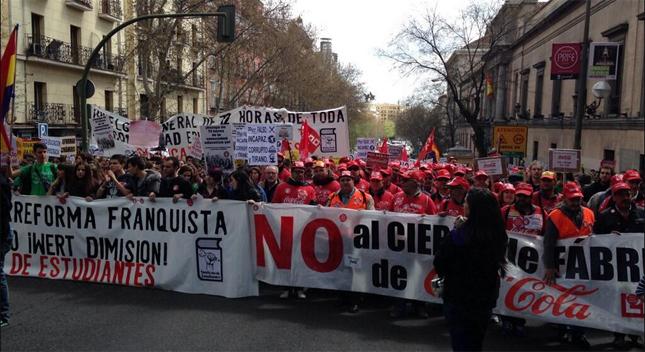Los estudiantes exigen en las calles la “retirada del decreto 3+2” de Wert