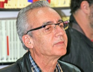Juan José Millás carga contra las “paladas de adjetivos hipócritas” dedicados a Suárez