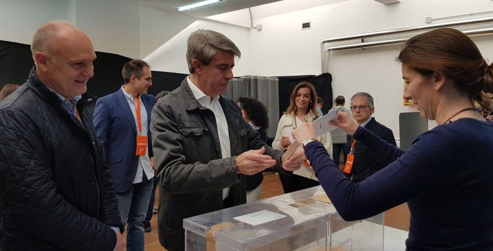 Ángel Garrido vota a Ciudadanos