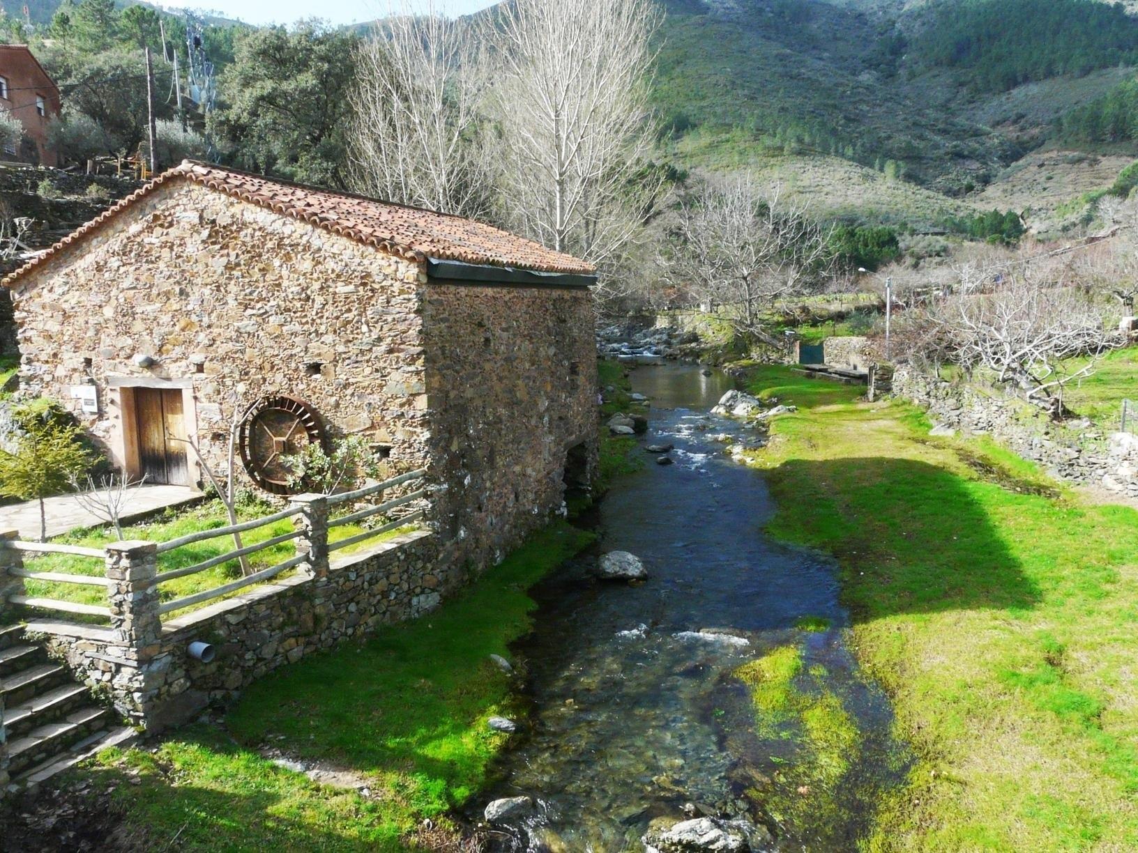 Temperaturas cálidas y estabilidad matinal para el puente de Mayo. Europa Press.