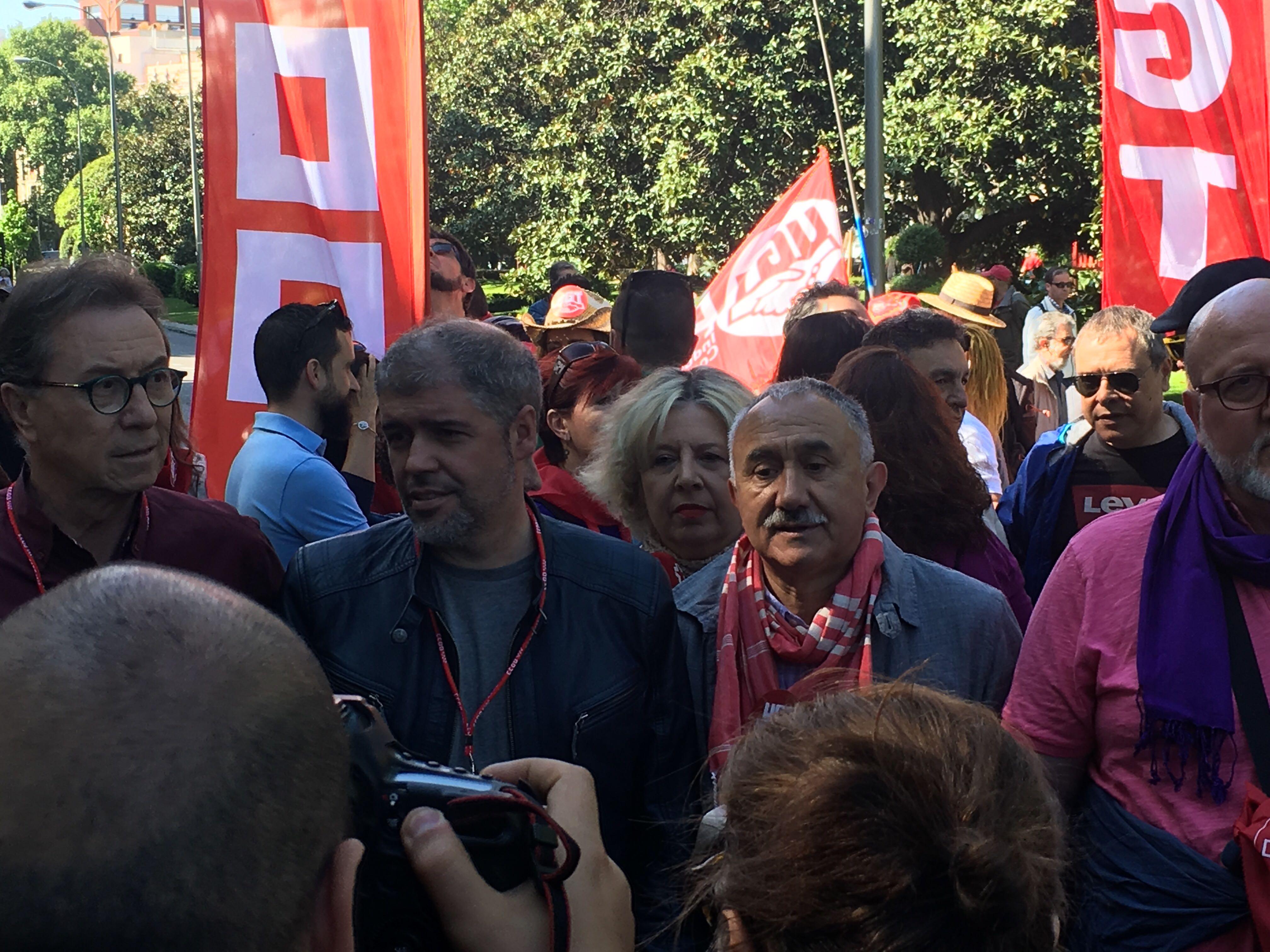 Unai Sordo (izq), secretario general de CCOO y Pepe Álvarez (dcha), secretario general de UGT - El Plural