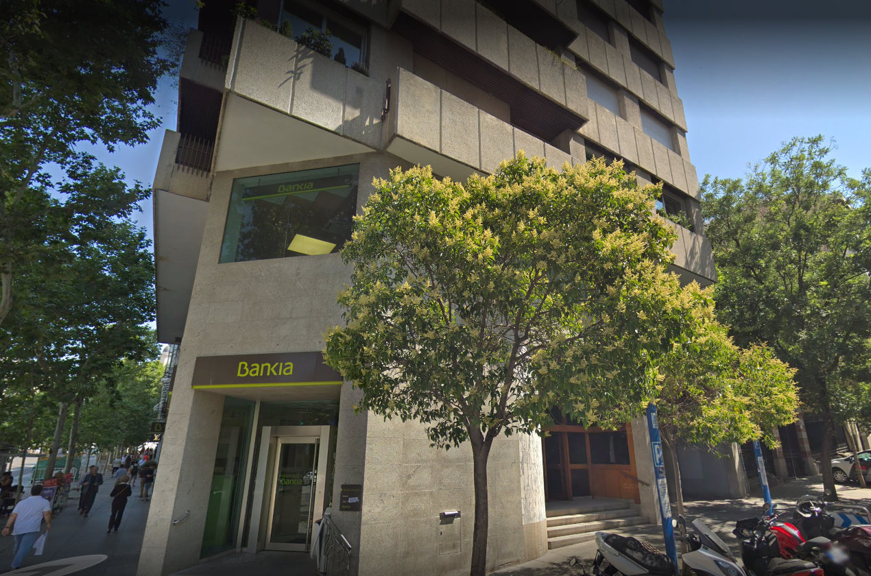 Oficina de Bankia en la Calle Serrano, objeto de la venta - Google Maps