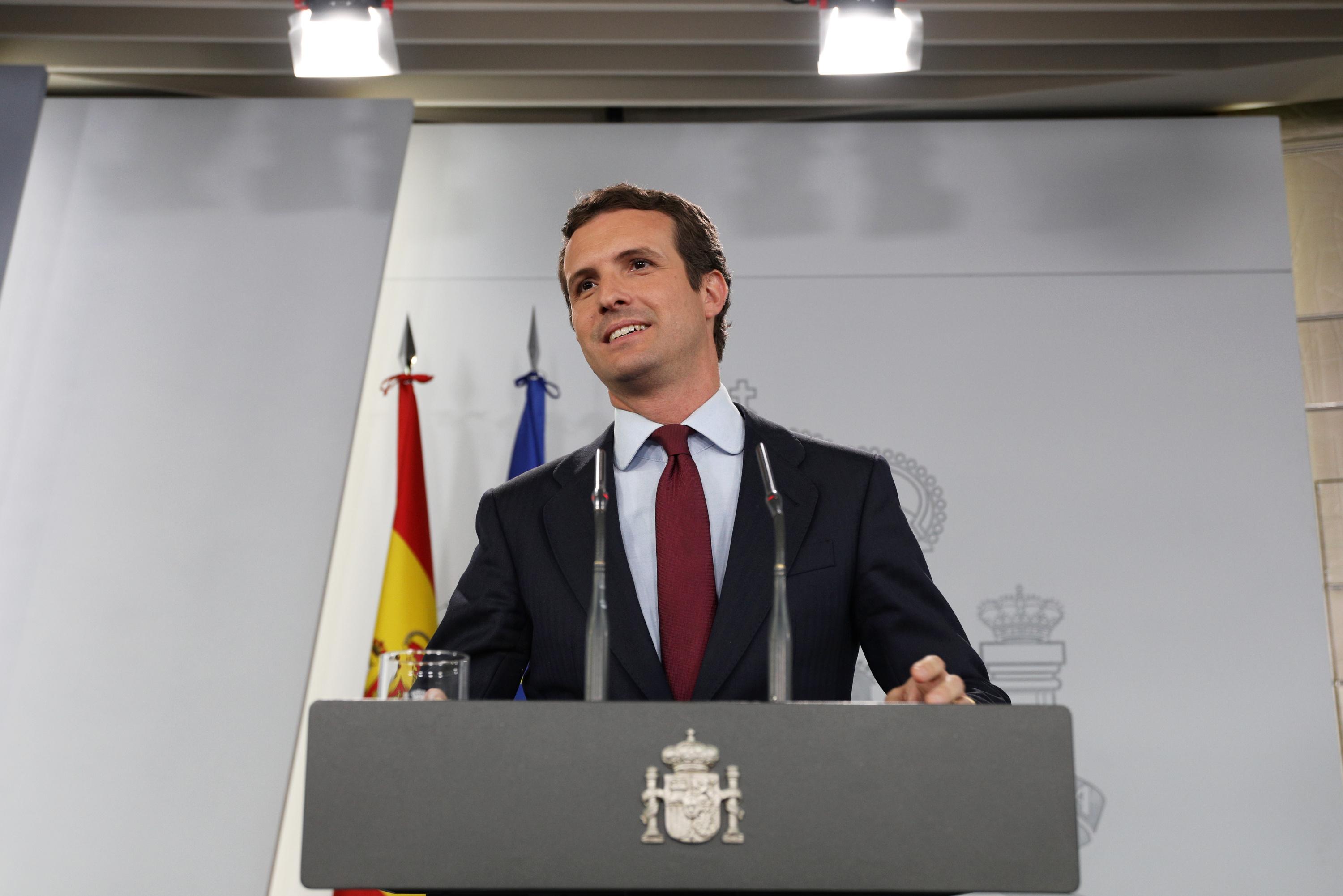 El líder del PP Pablo Casado ofrece una rueda de prensa en el Palacio de la Moncloa tras su reunión con el presidente del Gobierno. Europa Press.