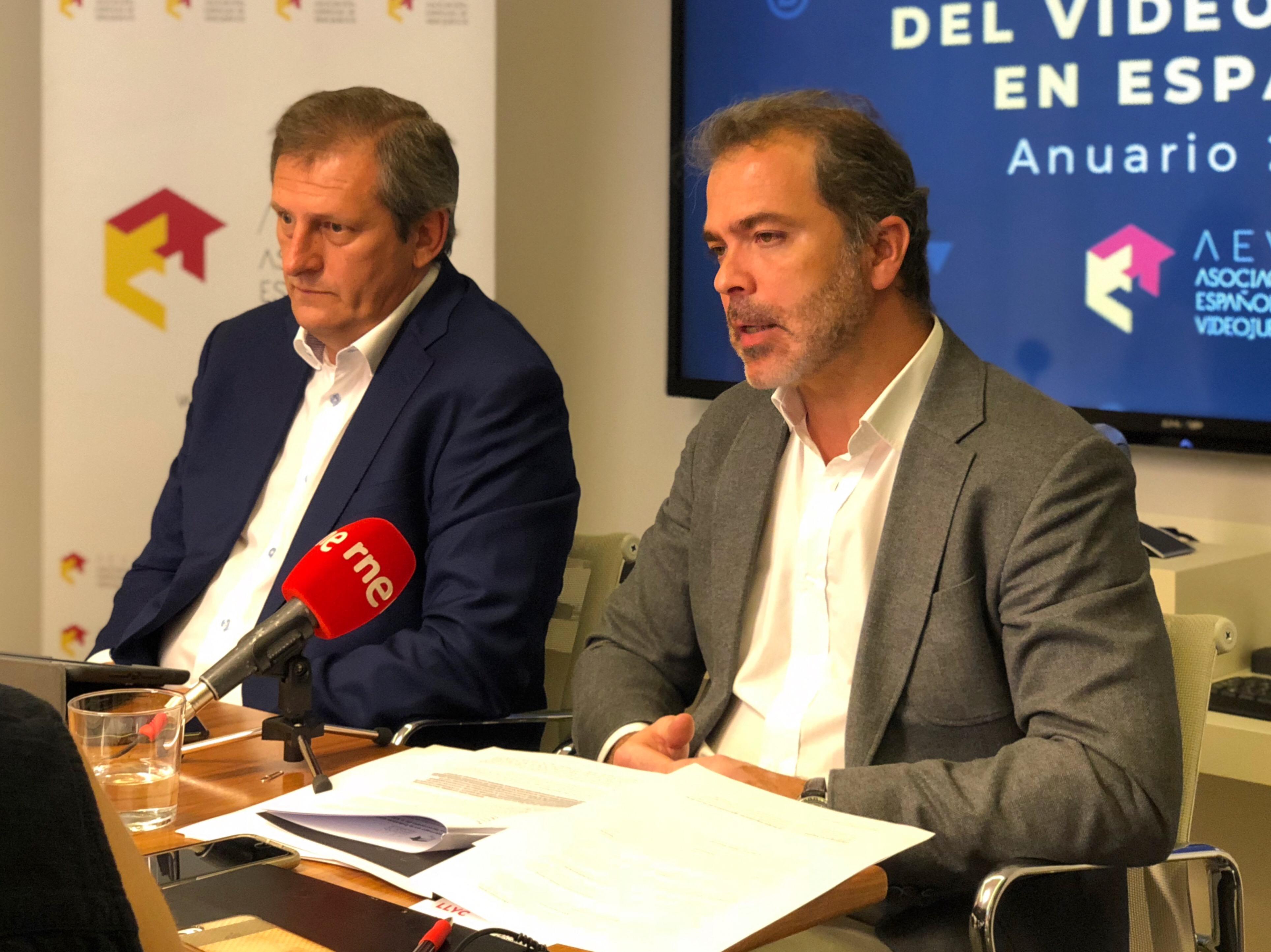 Alberto González Lorca, presidente de AEVI, y José María Moreno, director general, en un encuentro con la prensa - AEVI
