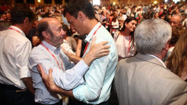 Alfredo Pérez Rubalcaba y Pedro Sánchez