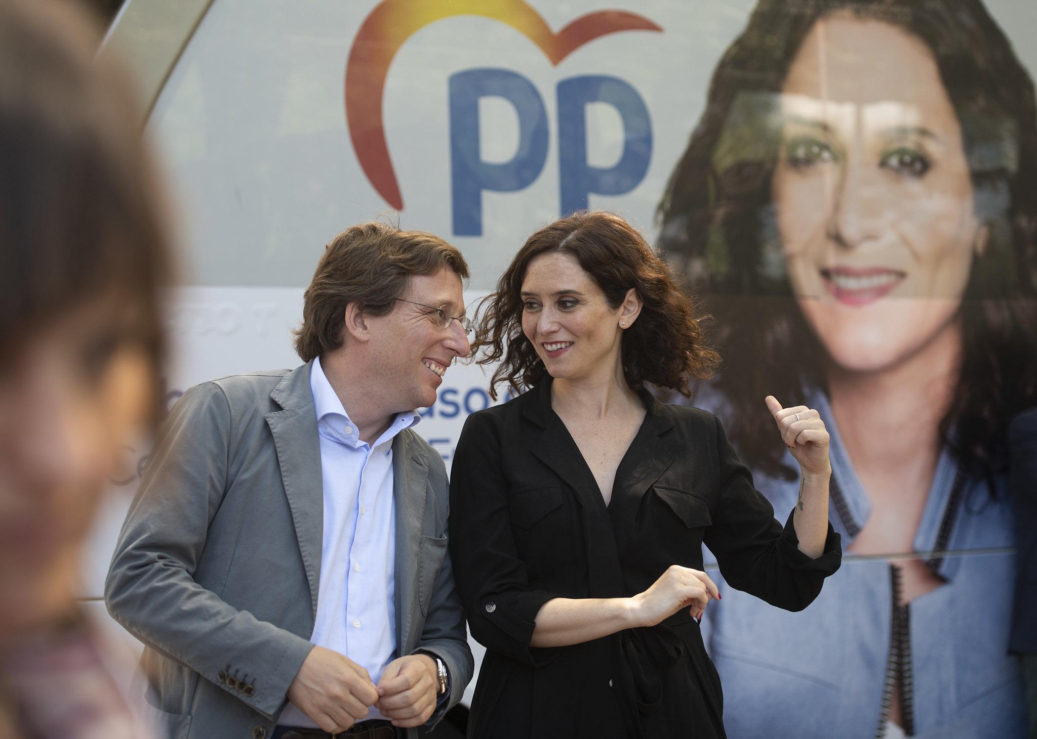 José Luis Martínez Almeida e Isabel Díaz Ayuso en un acto de campaña. FLICKR