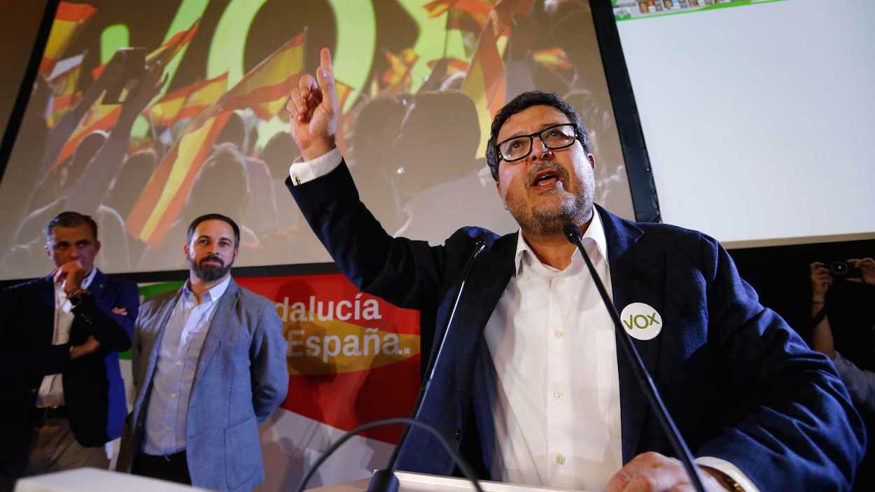 El líder de Vox Andalucía, Francisco Serrano, en un mitin de su partido. RTVE
