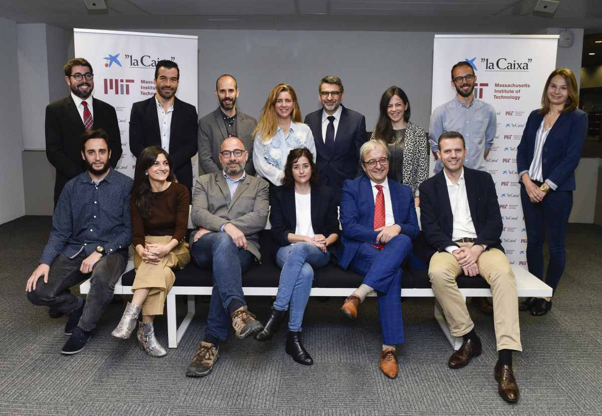 Foto de familia de la presentación de los 12 proyectos seleccionados para el MIT Spain la Caixa Foundation Seed Fund