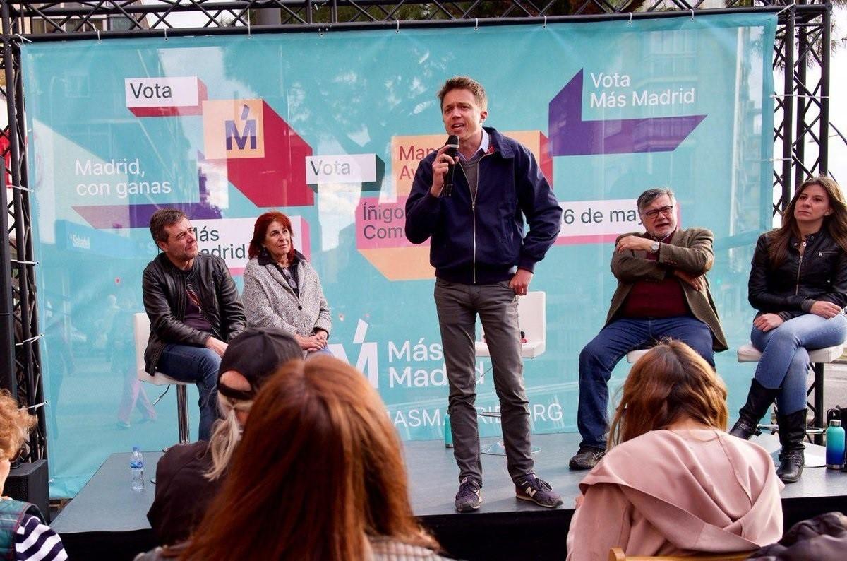  El candidato regional de Más Madrid Íñigo Errejón en un acto en Móstoles