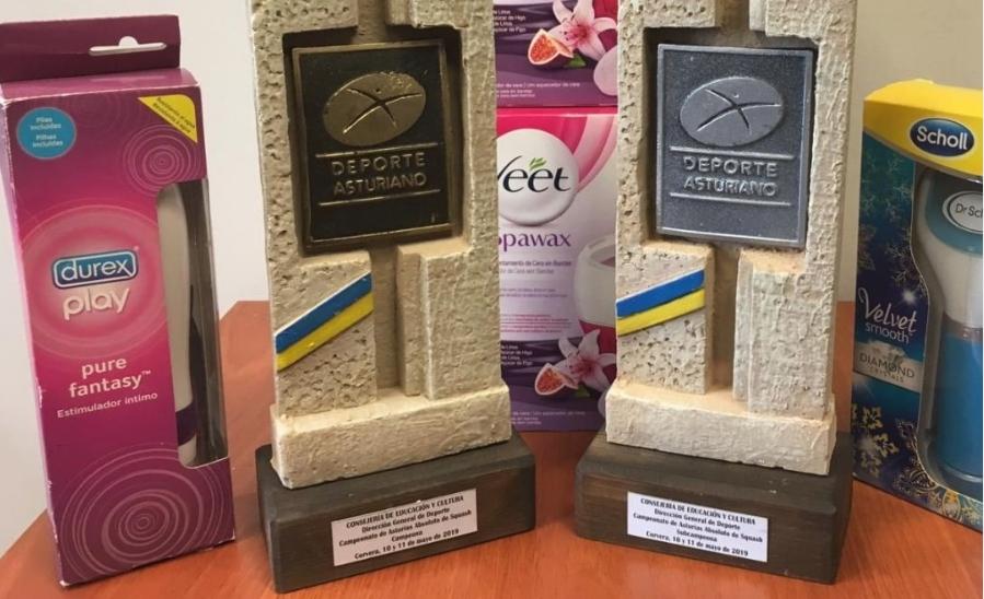 Los premios a las ganadoras del torneo de Squash (Instagram)