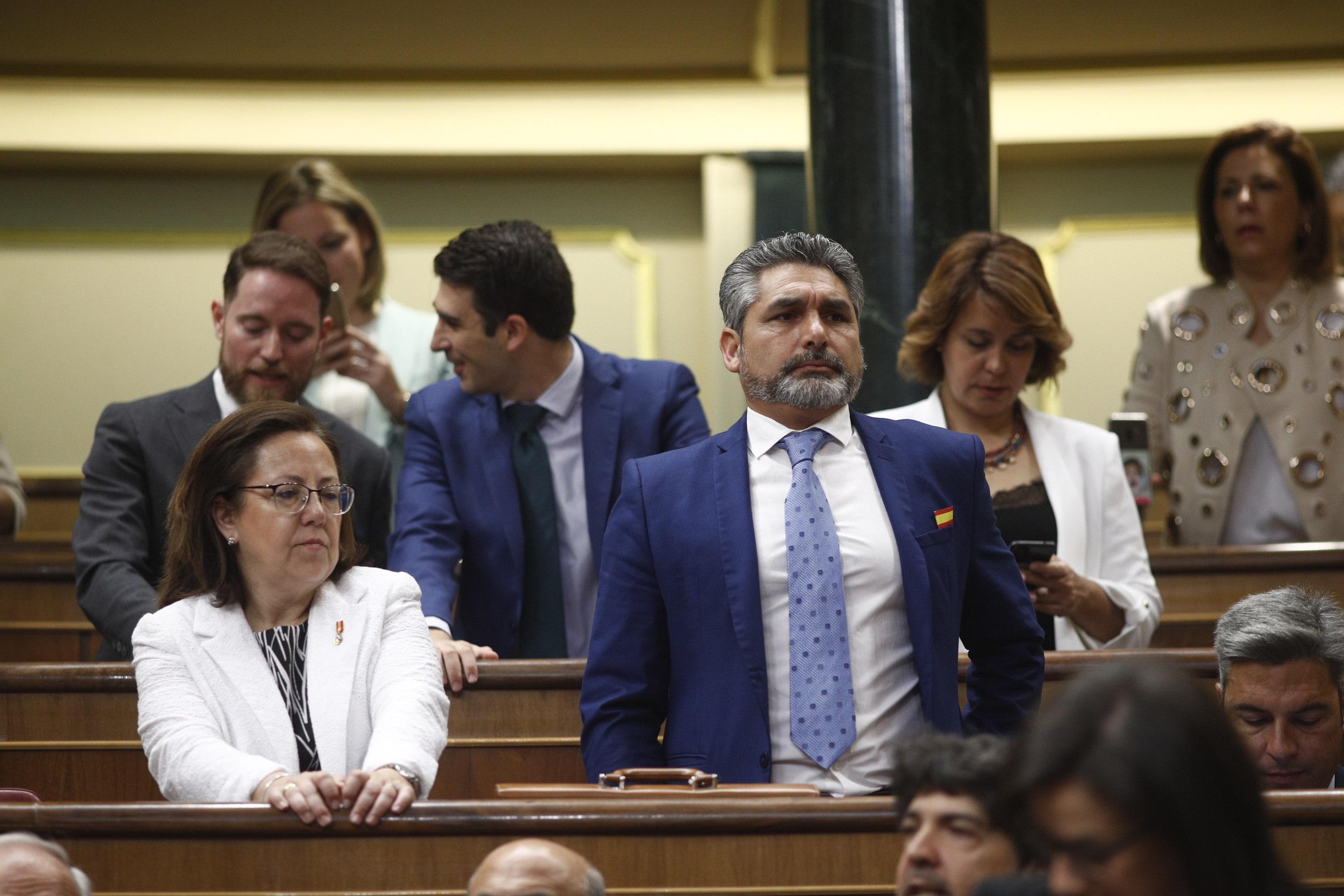 Juan José Cortes (d) durante la sesión constitutiva de la Cámara baja.