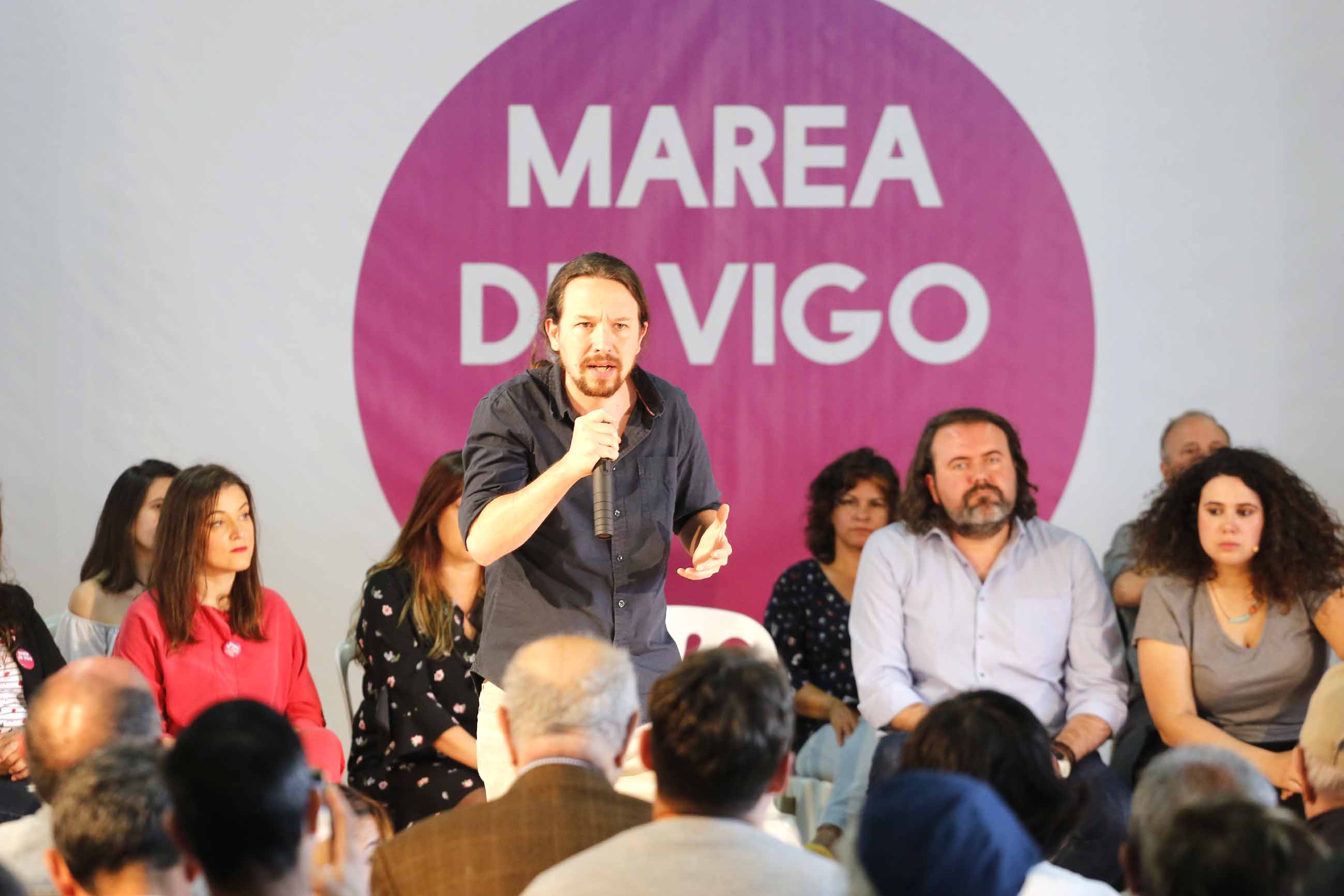 El secretario general de Podemos Pablo Iglesias durante un mitín en la Estación Marítima de Vigo 