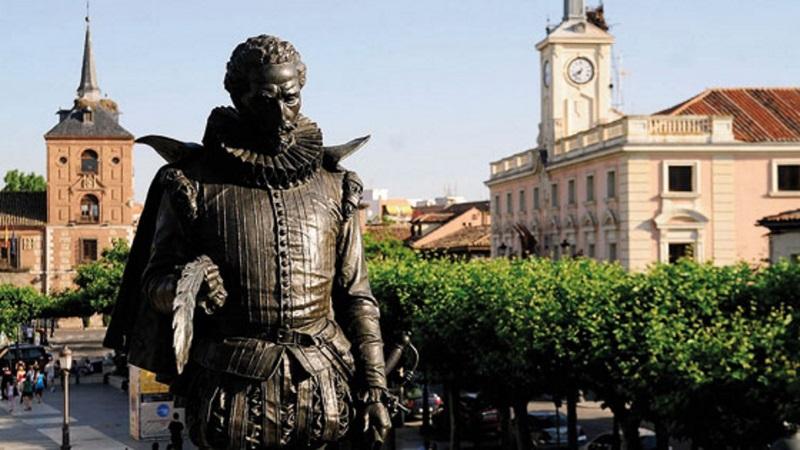 Plaza de Cervantes en Alcalá de Henares. Web Turismo