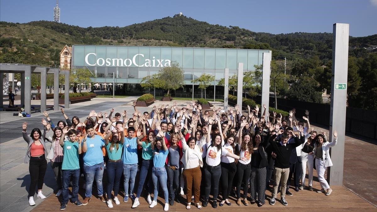 Foto de familia de los ganadores de los premios EduCaixa 2019