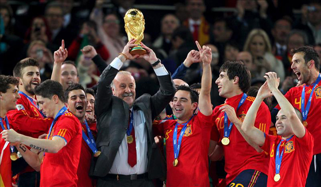 Del Bosque : “Espero que Casillas y Xavi no caigan en la trampa que les han tendido”