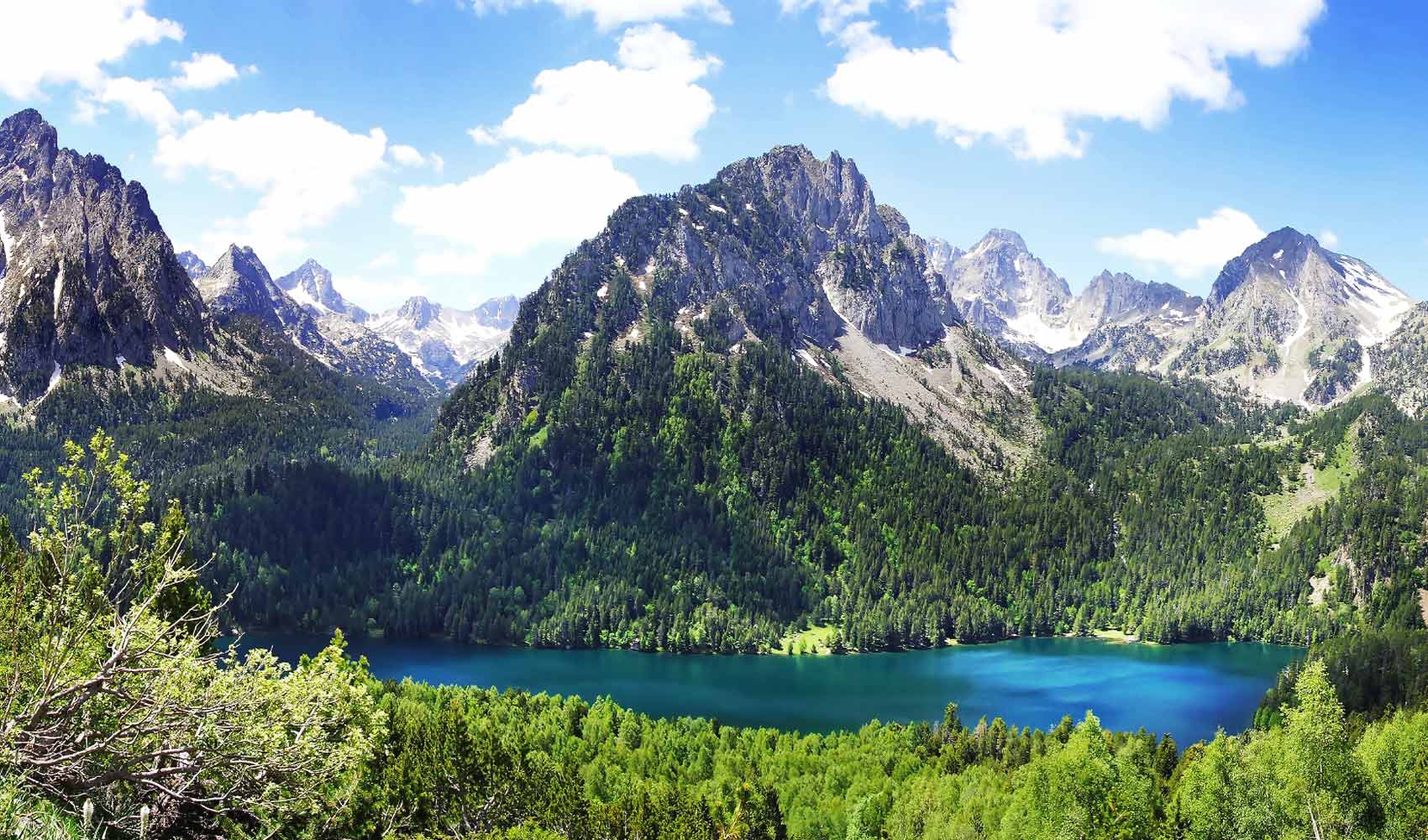  El Parque nacional de Aiguas Tortas y Lago de San Mauricio (Aiguestortes), en Lleida es el único situado de Cataluña