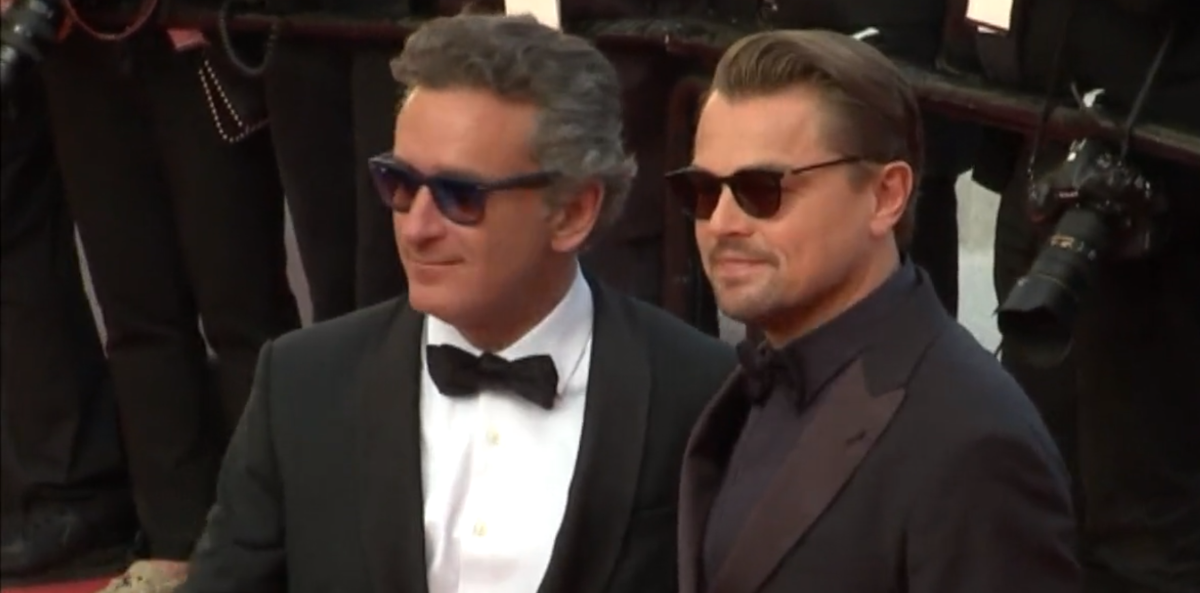 Alejandro Agaga y Dio Caprio posan en Cannes. Telecinco