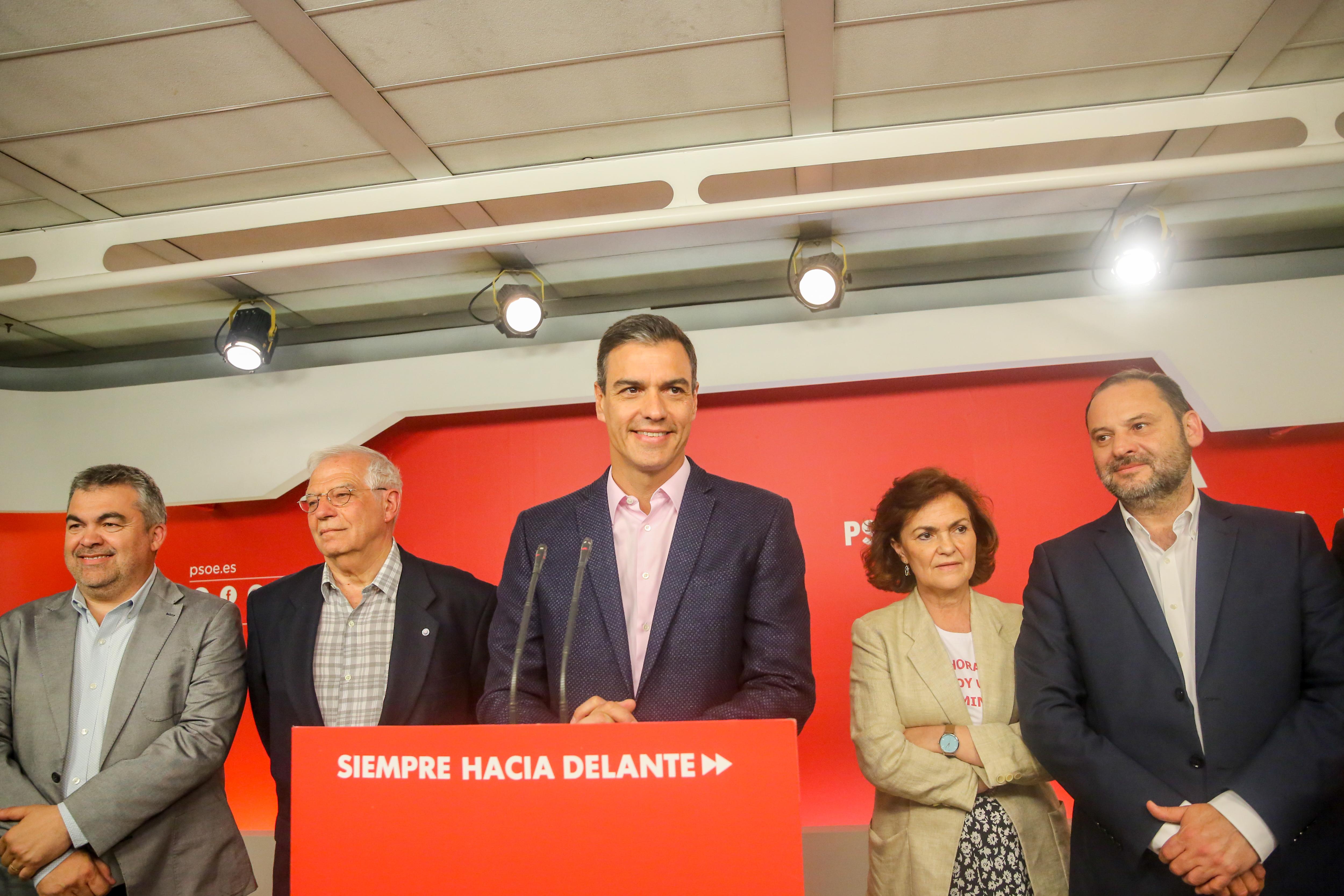 Santos Cerdán, Josep Borrell, Pedro Sánchez, Carmen Calvo y José Luis Ábalos - Ricardo Rubio Europa Press
