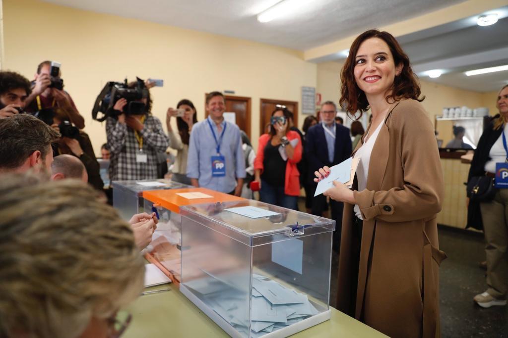 Díaz Ayuso vota en Madrid en las elecciones de 2019. Twitter