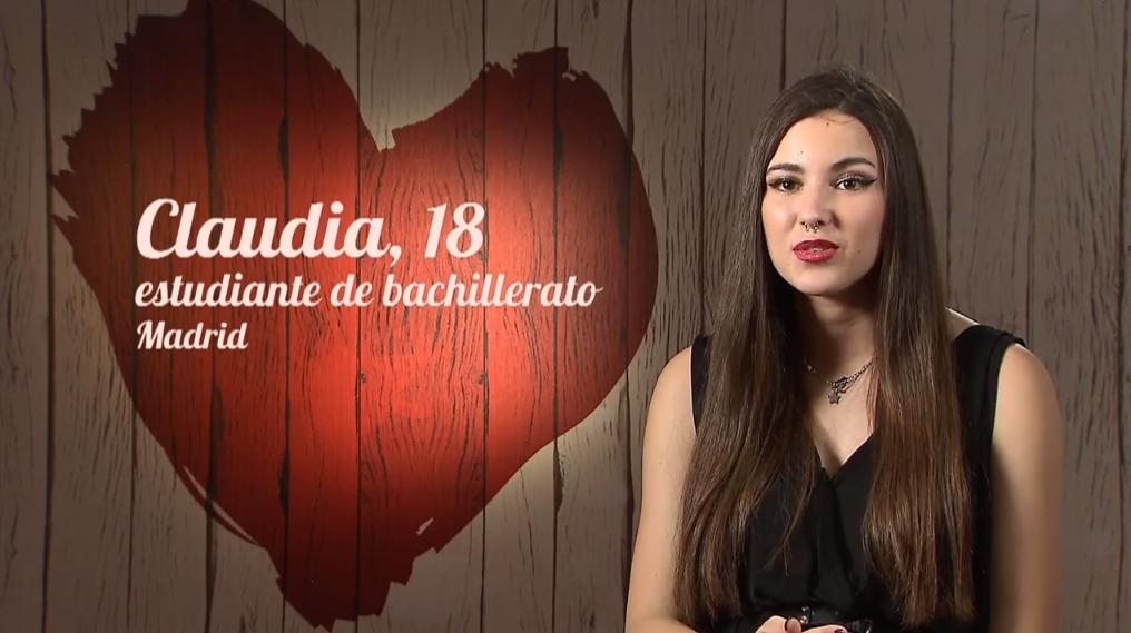 Claudia, concursante de First Date