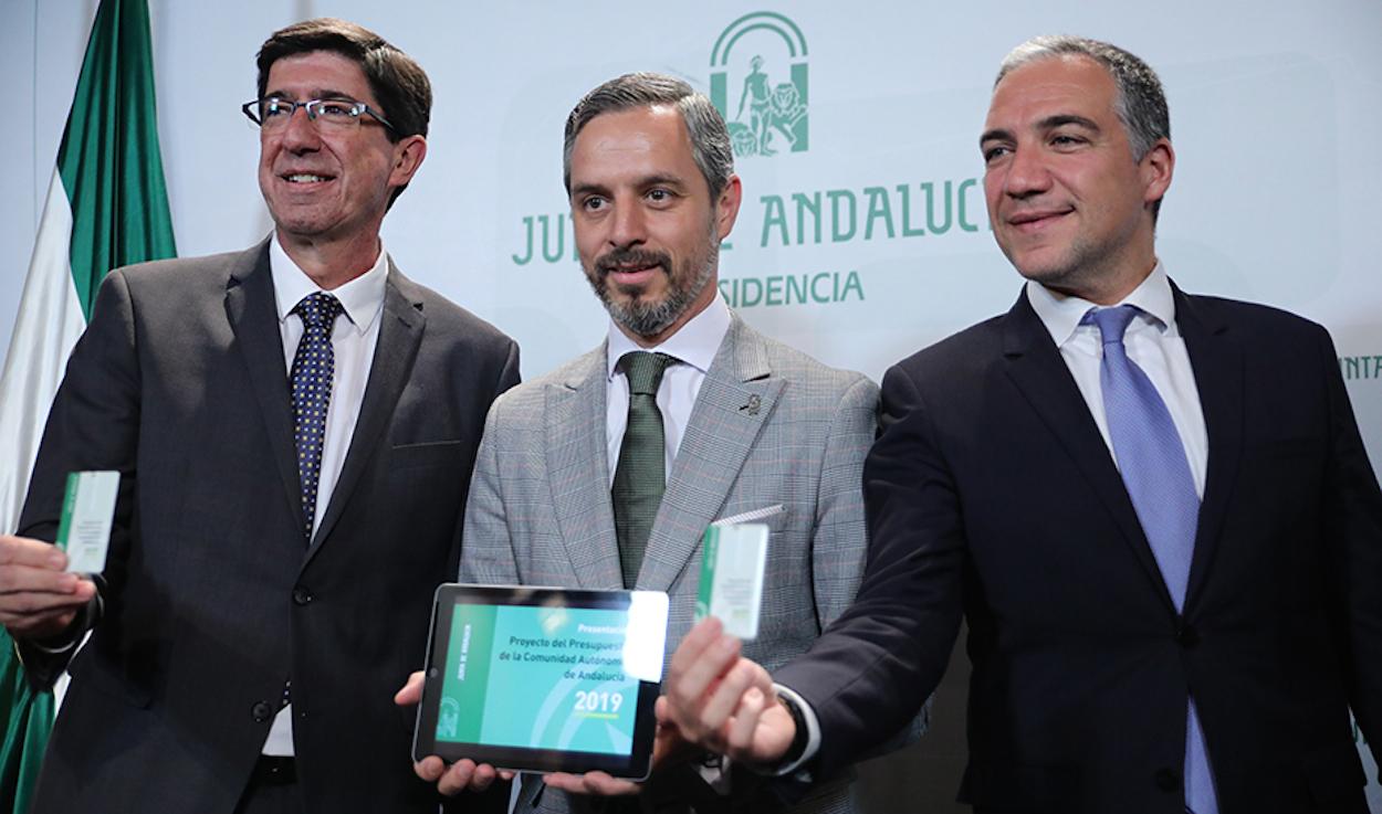 Los consejeros Juan Marín, Juan Bravo y Elías Bendodo presentando los Presupuestos de 2019.