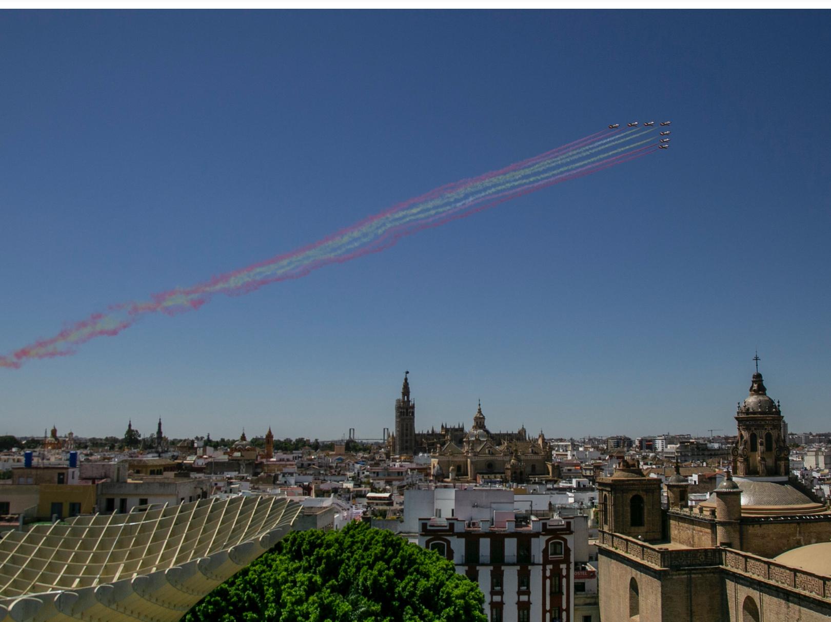 Desfile de las Fuerzas Armadas en Sevilla.