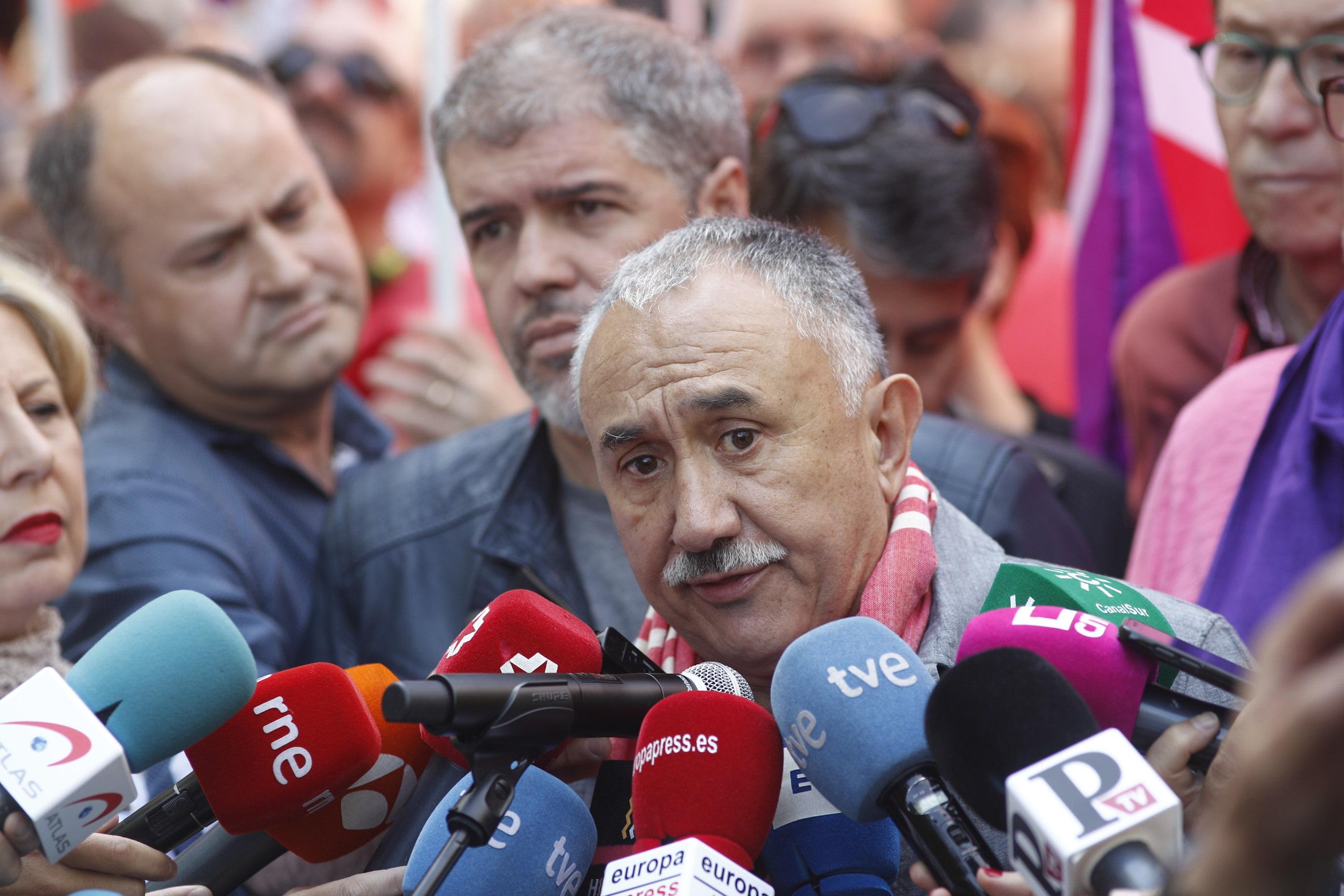 El secretario general de UGT Pepe Álvarez atiende a los medios. Europa Press.