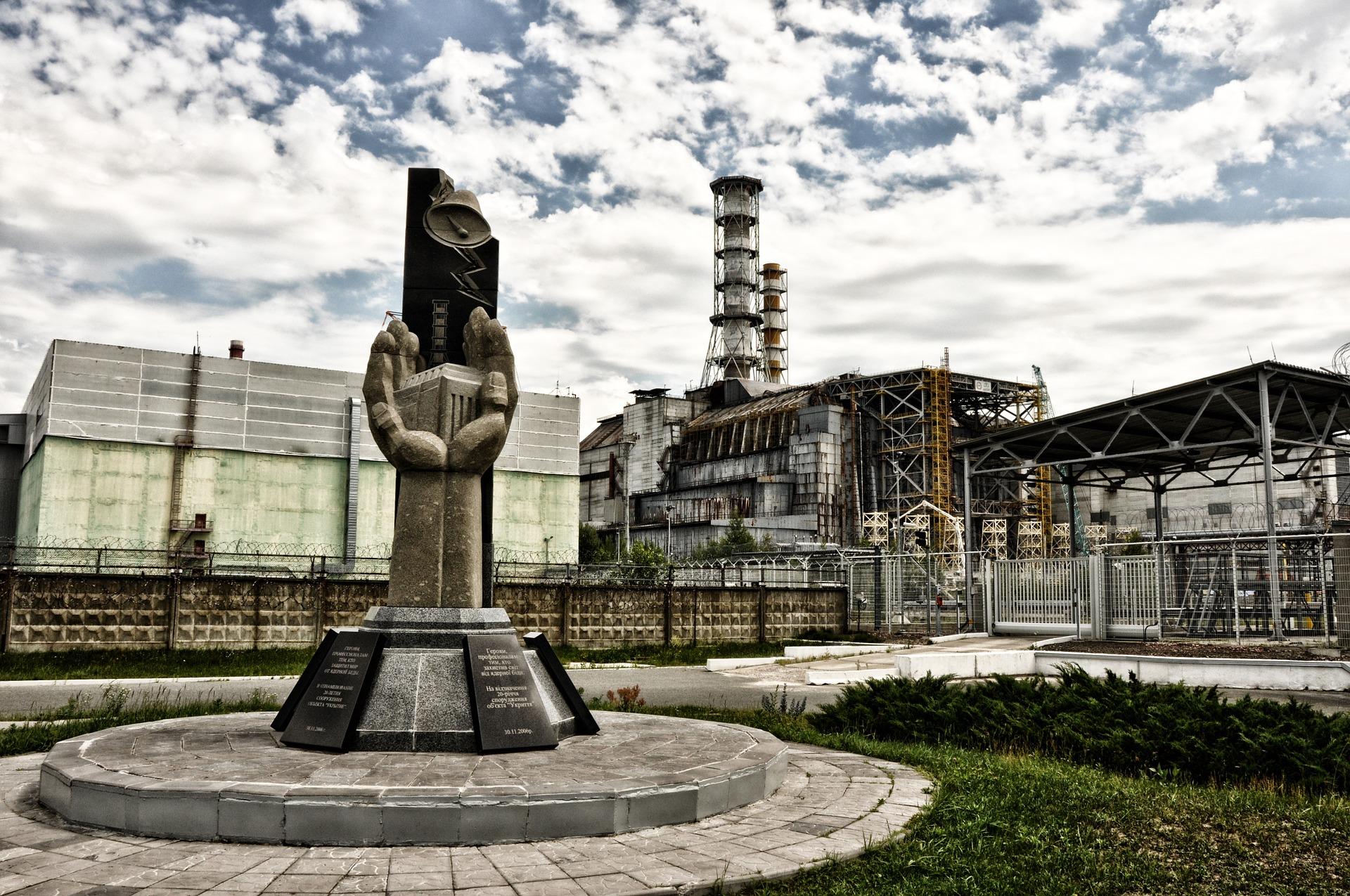 Entrada a la fábrica de Chernóbil